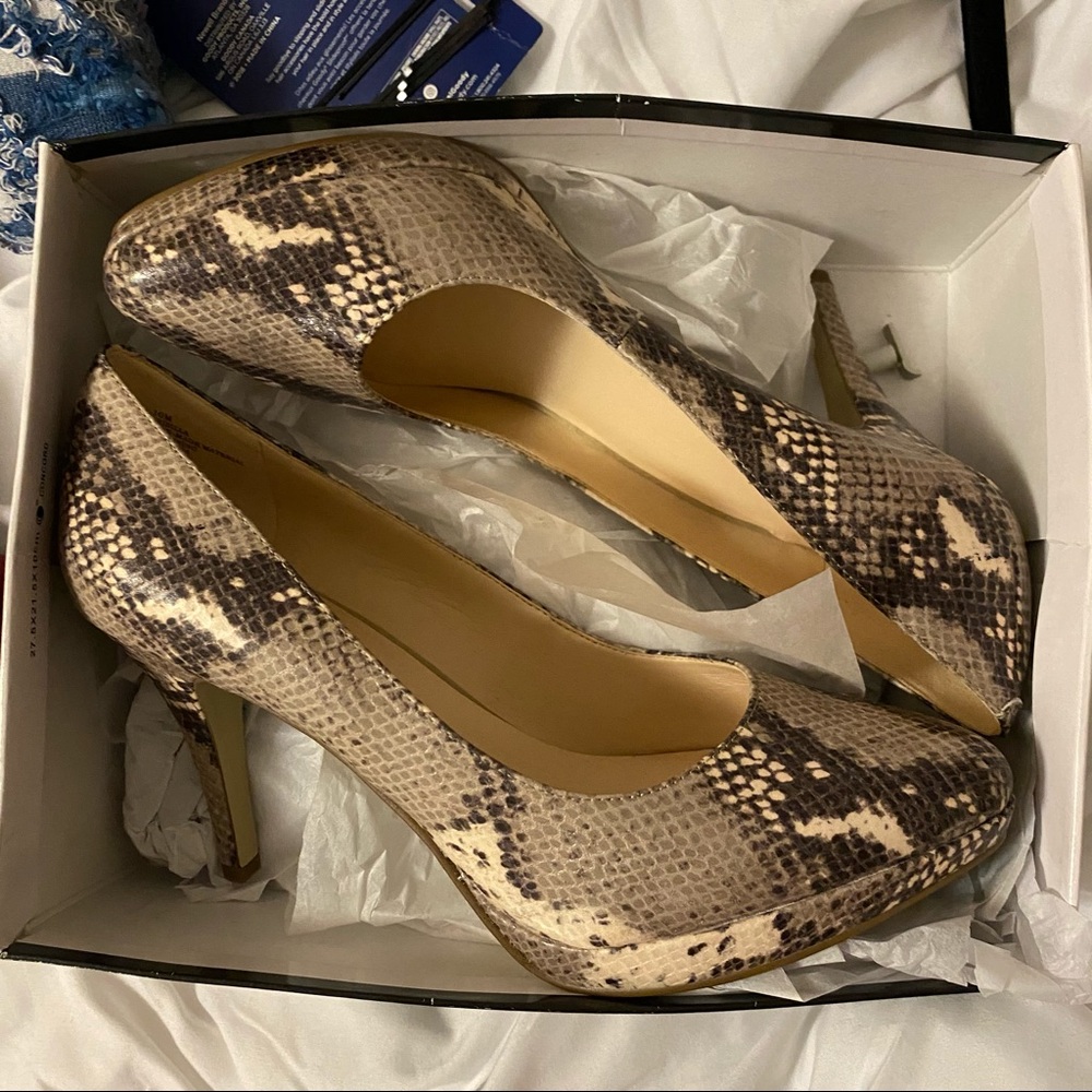 Nine West Snakeskin Pumps
